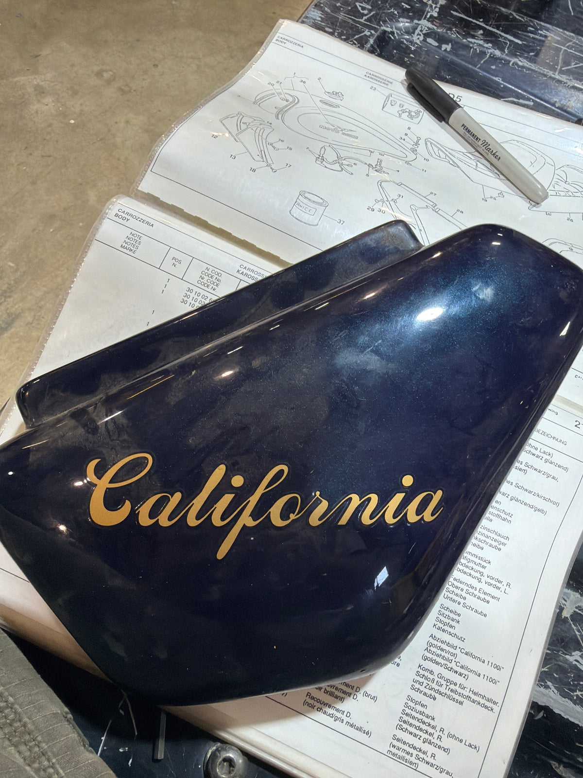 RH side panel, blue/gold (#30476269)