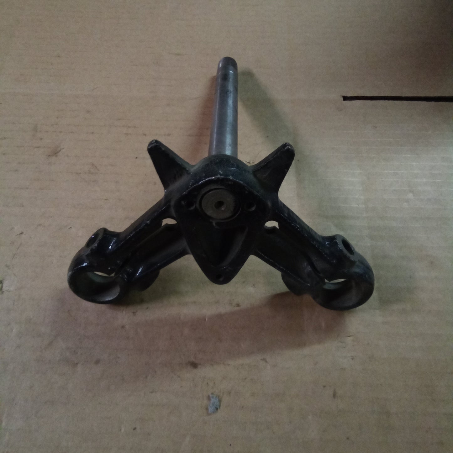 BOTTOM YOKE (#55494000)