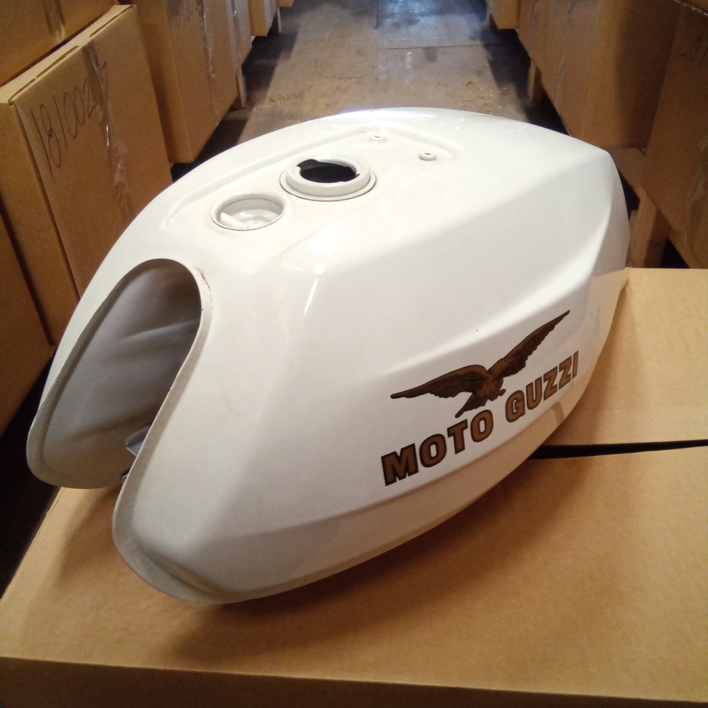 FUEL-TANK--WHITE (#28100253)
