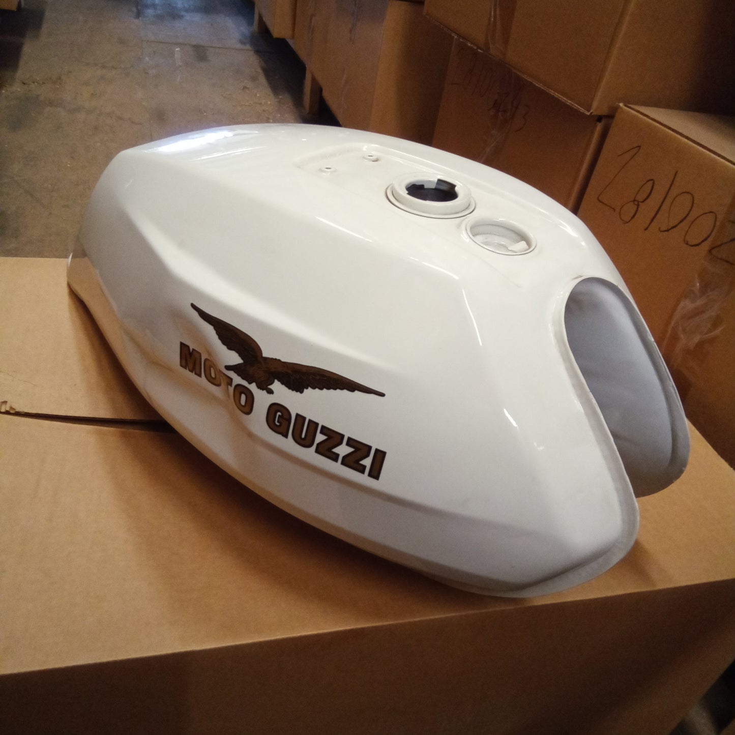 FUEL-TANK--WHITE (#28100253)