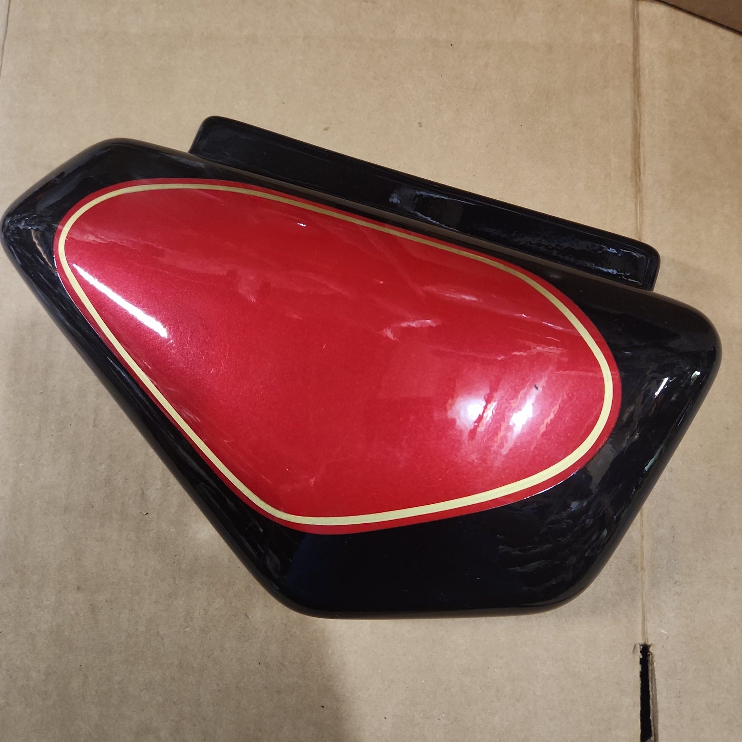 COVER LH BLK/RE B (#30476363)
