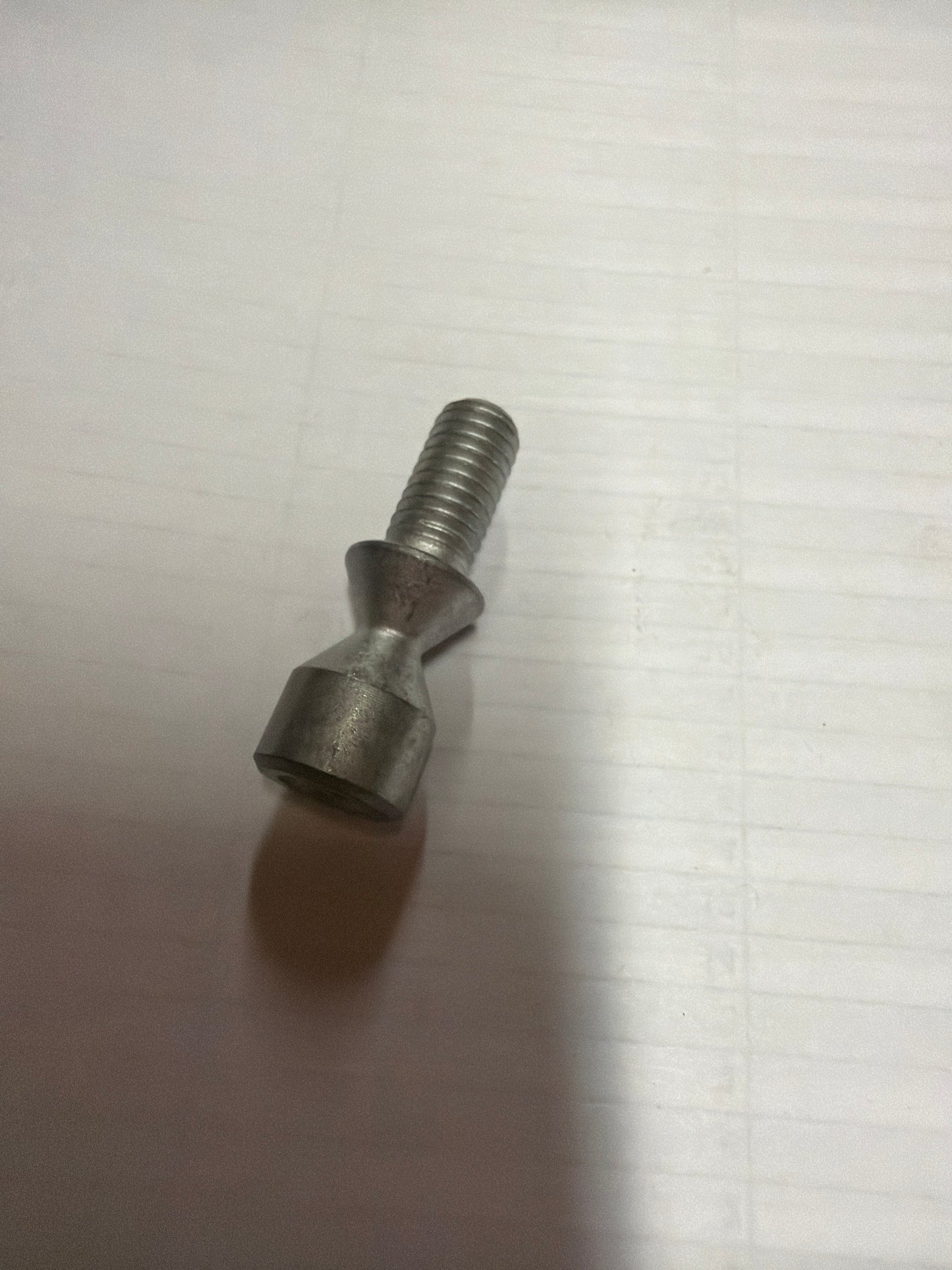 Shear rivet M8x16* (#AP8150349)