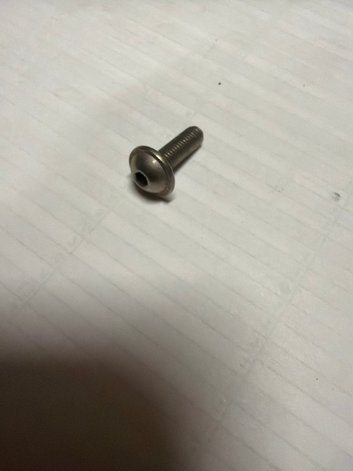 Screw w/ flange (#AP8152298)