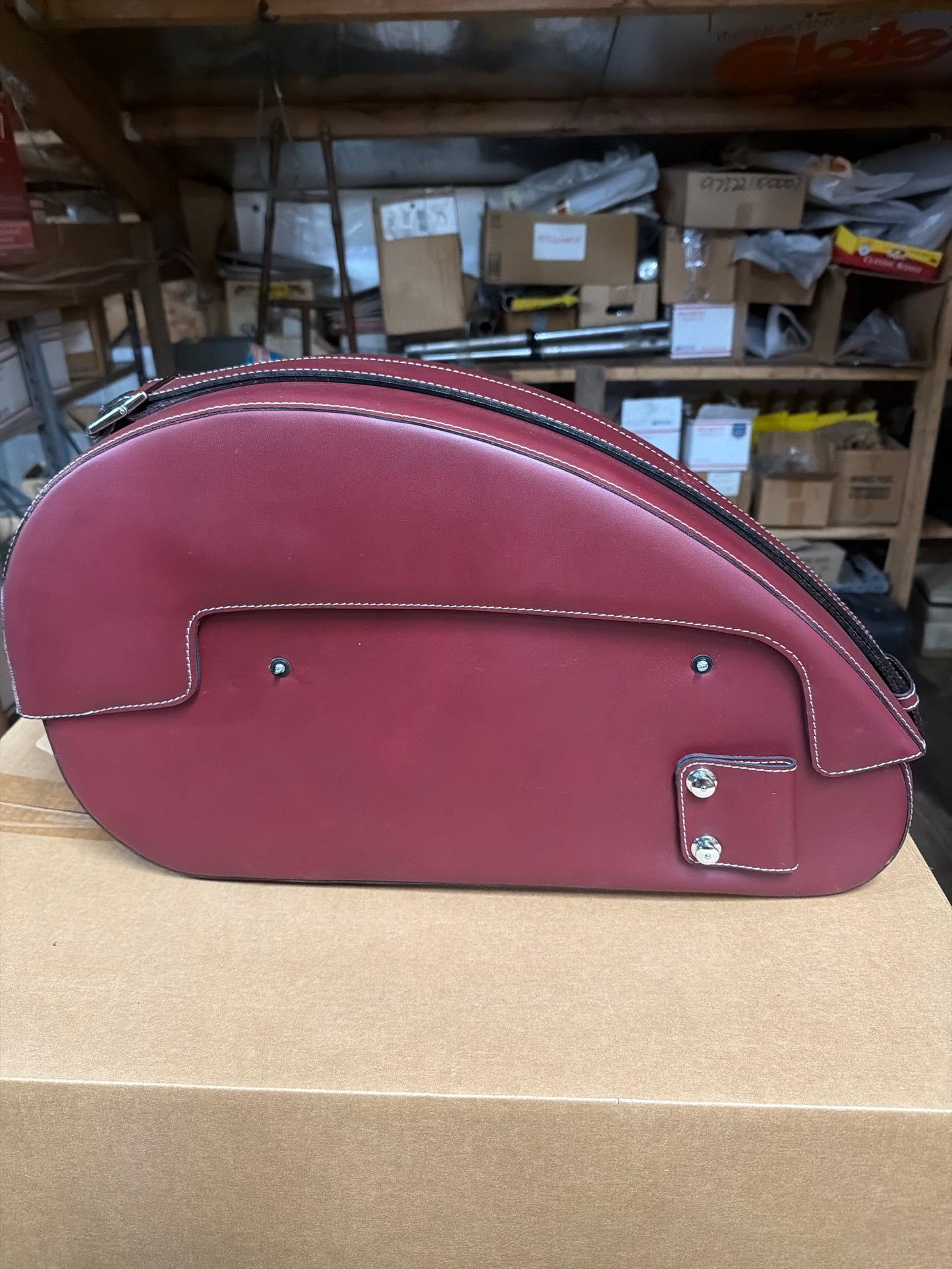 RED LEATHER RH SADDLEBAG (#03482515)