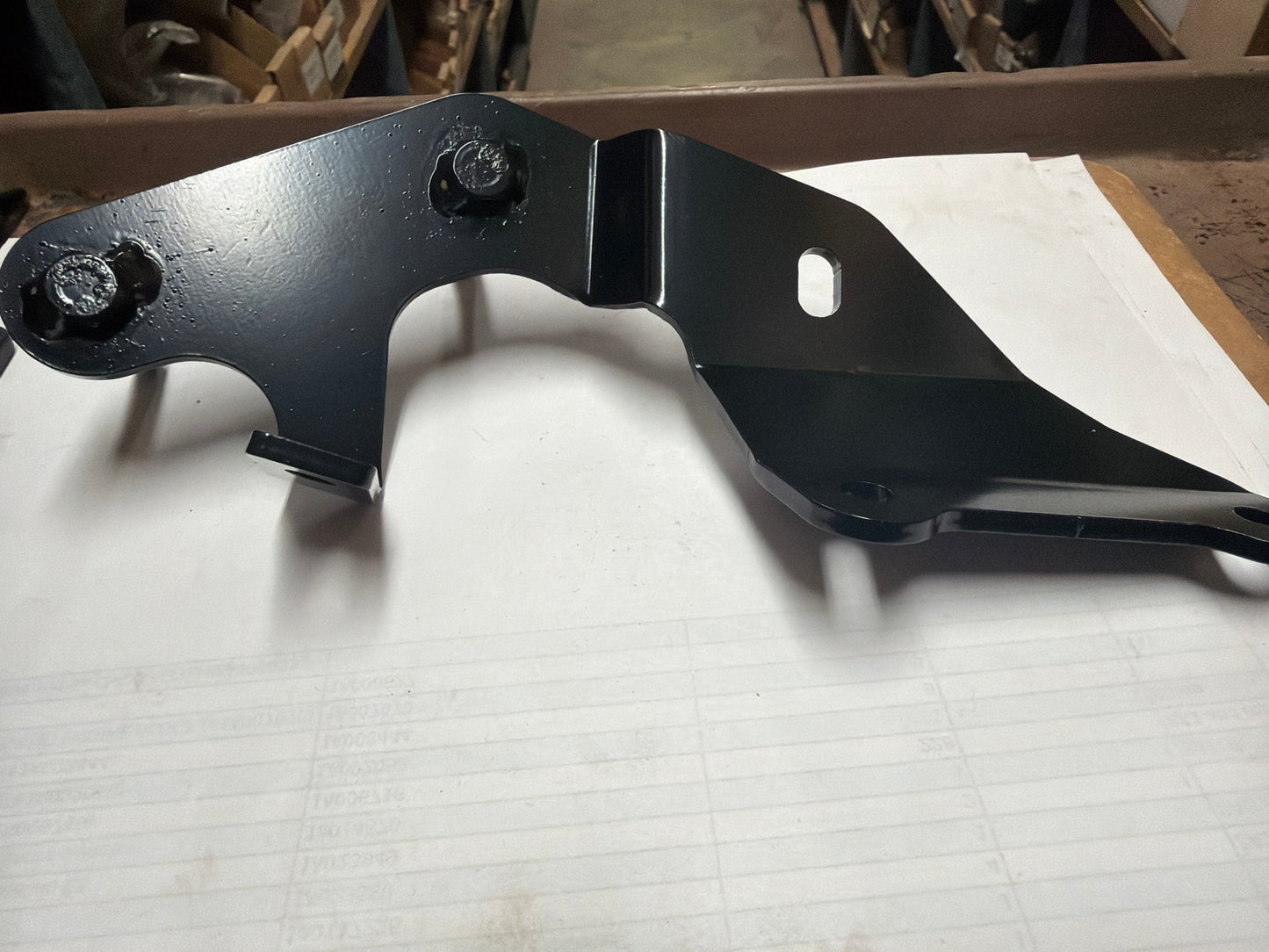 LEFT MUFFLER SUPPORT BRACKET WITH I.P. (#2B002532)