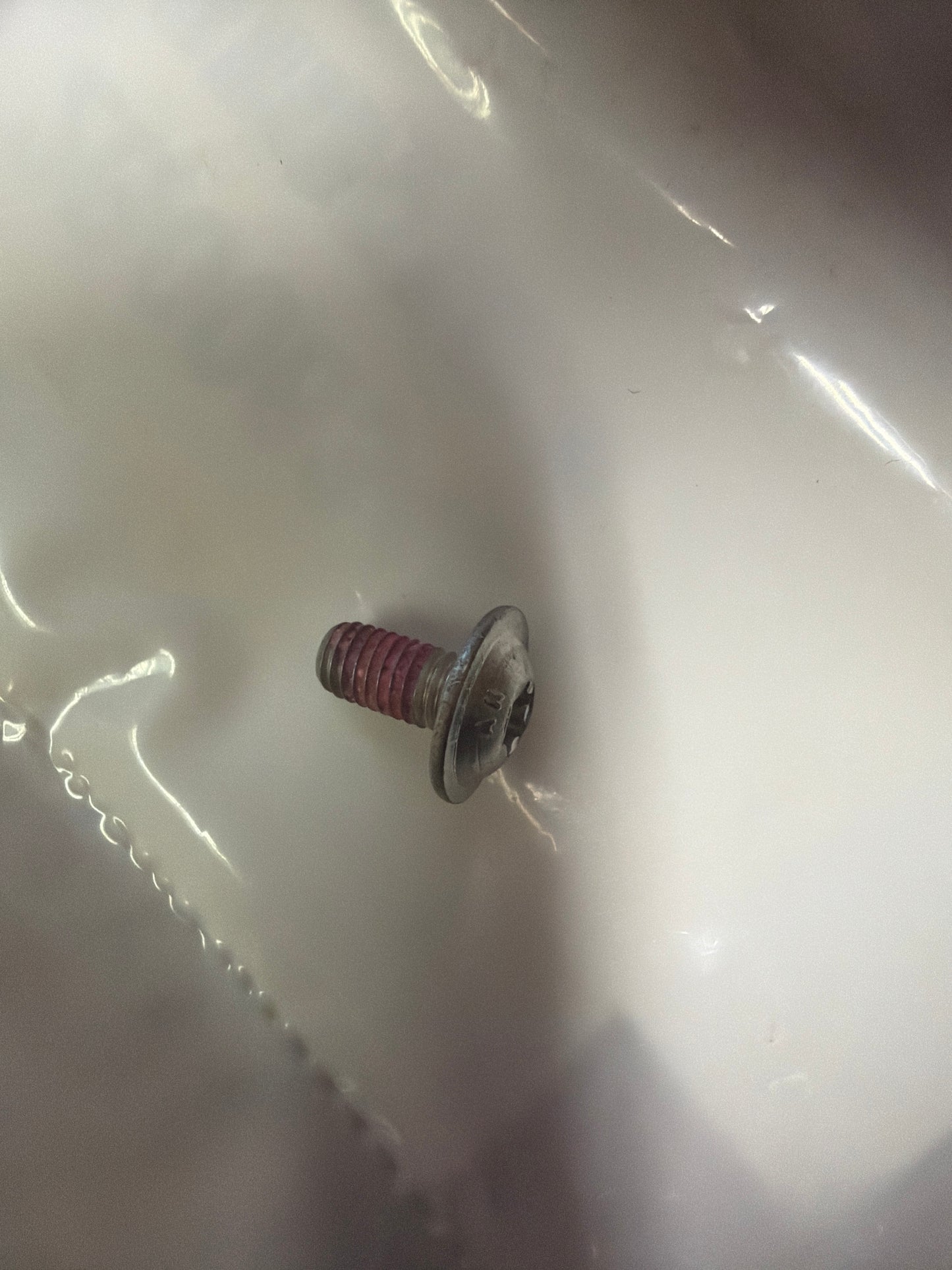 Screw M5X10 (#2B006348)