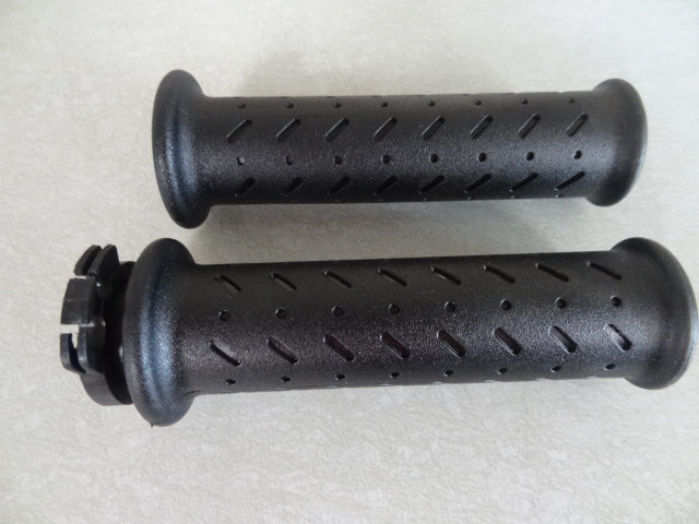 RH Pipe and PR Grips (#01603480)