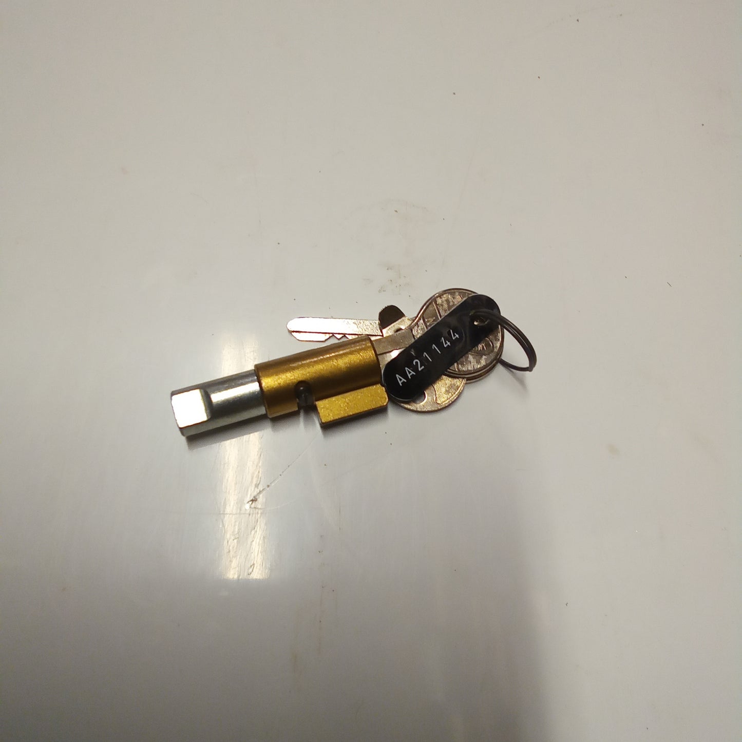 LOCK (#28782550)
