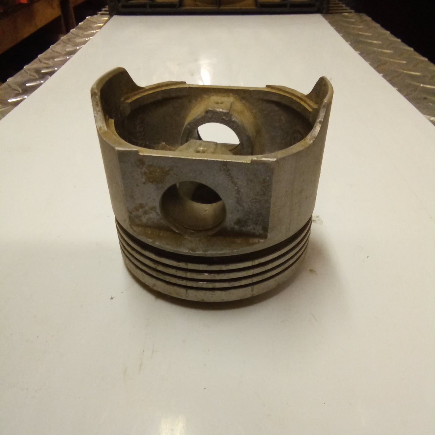 PISTON T5 A,B,C (#17060451)
