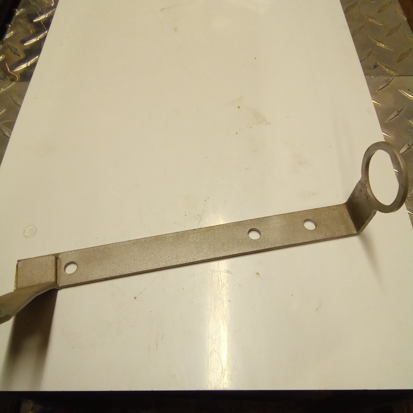 BRACKET - RH (#13506840) USE 13506800