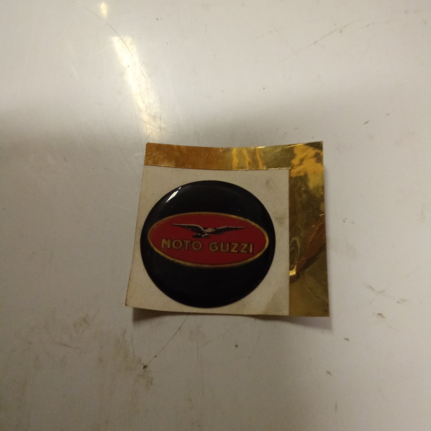 DECAL MOTOGUZZI SADDLEBAG EMBLEM USE 03482001 (#31482066)