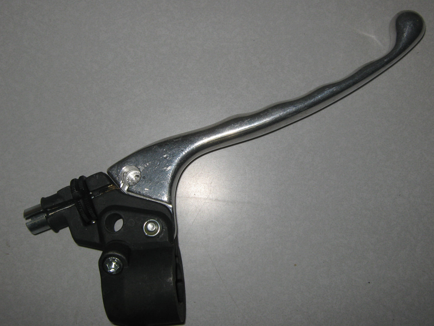 CLUTCH LEVER, COMPLETE W/BRACKET (#17605570)