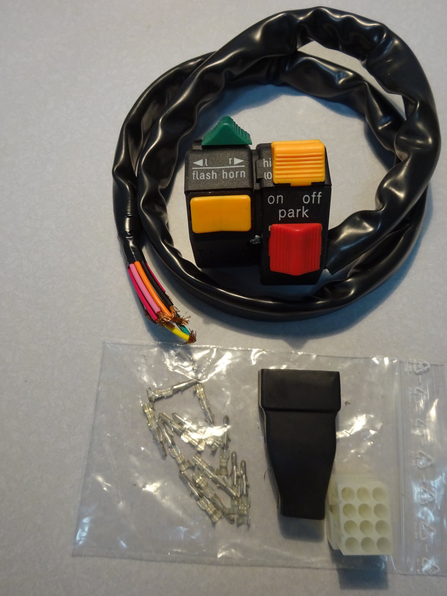 SWITCH HORN/T/SIG (#17738061)