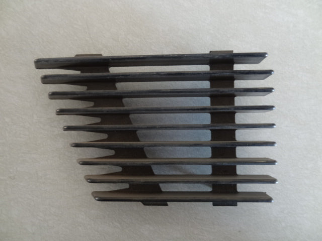 GRILLE RH (#17925050)