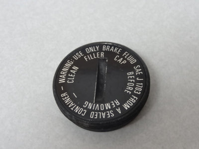 CAP FOR MASTER CYLINDER (#18661152)