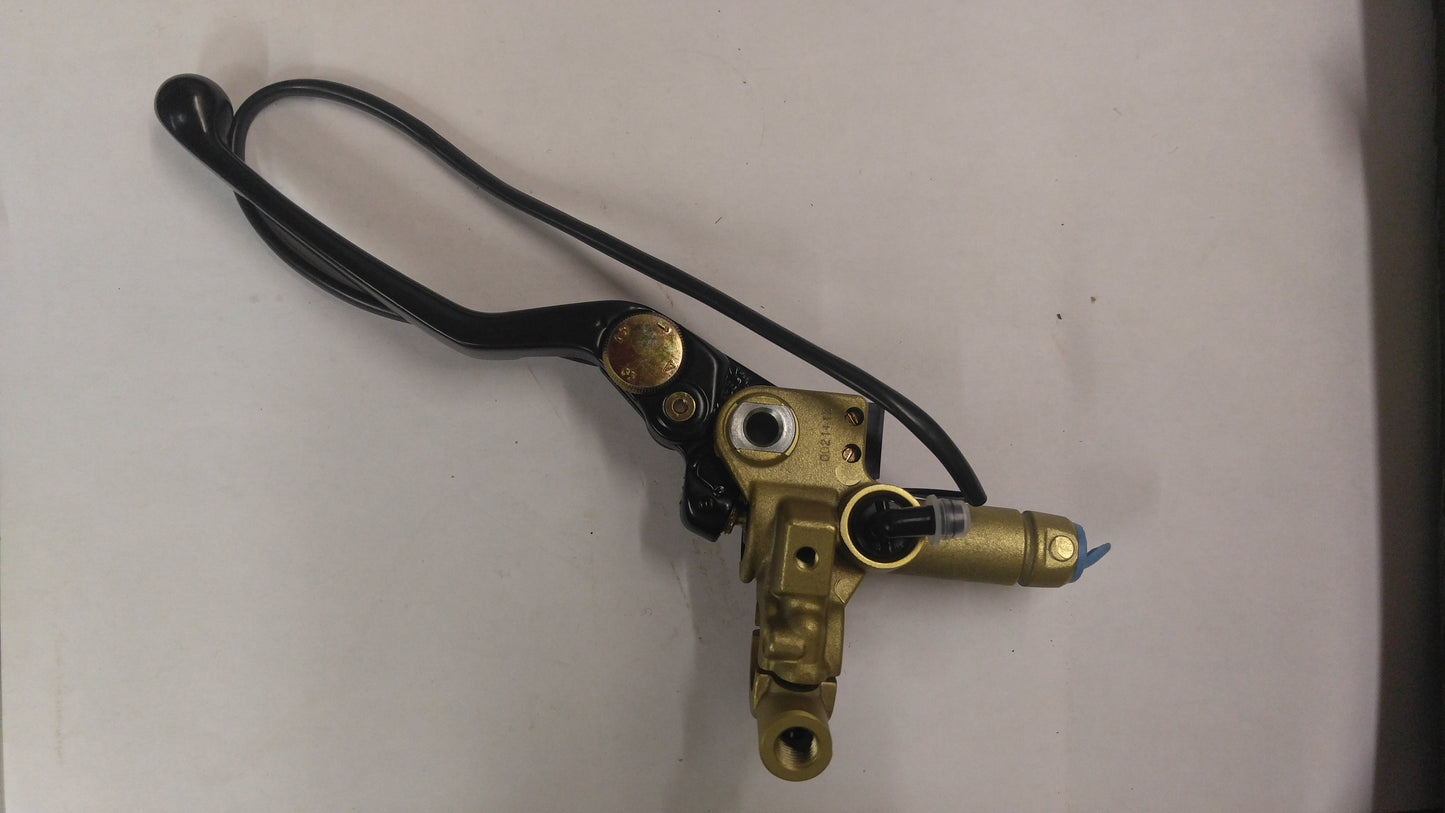 CLUTCH MASTER CYLINDER (#01605560)