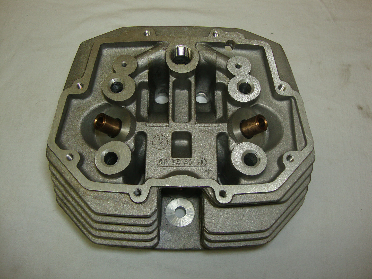 CYLINDER HEAD (#30022210)