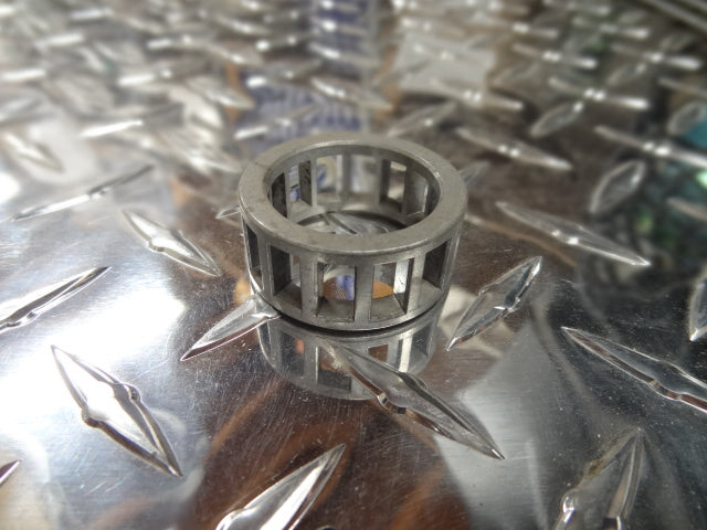 NEEDLE CAGE (#32062525)