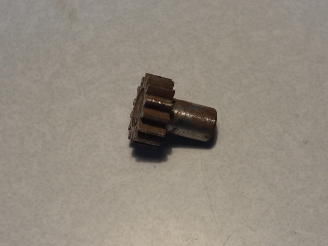 OIL PUMP DRIVE GEAR (#55148500)