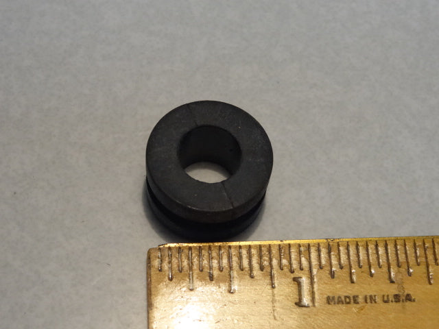 GROMMET FOR WINDSCREEN (#576565)