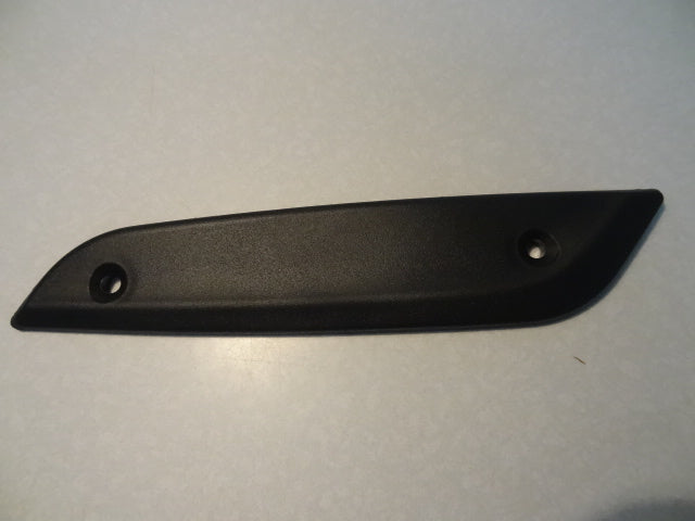 RIGHT WINDSHIELD SUPPORT (#653157)