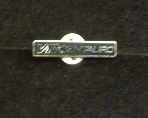 V 10 CENTAURO LAPEL PIN (#785325)