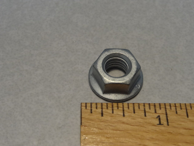 Nut (#92660008)