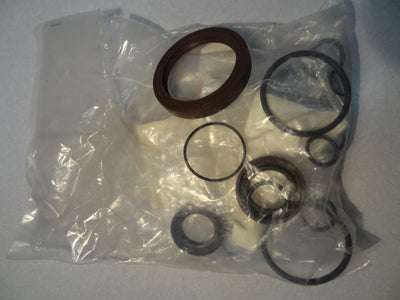ENGINE OIL SEAL KIT/GEAR BOX GASKET SET (#976185)