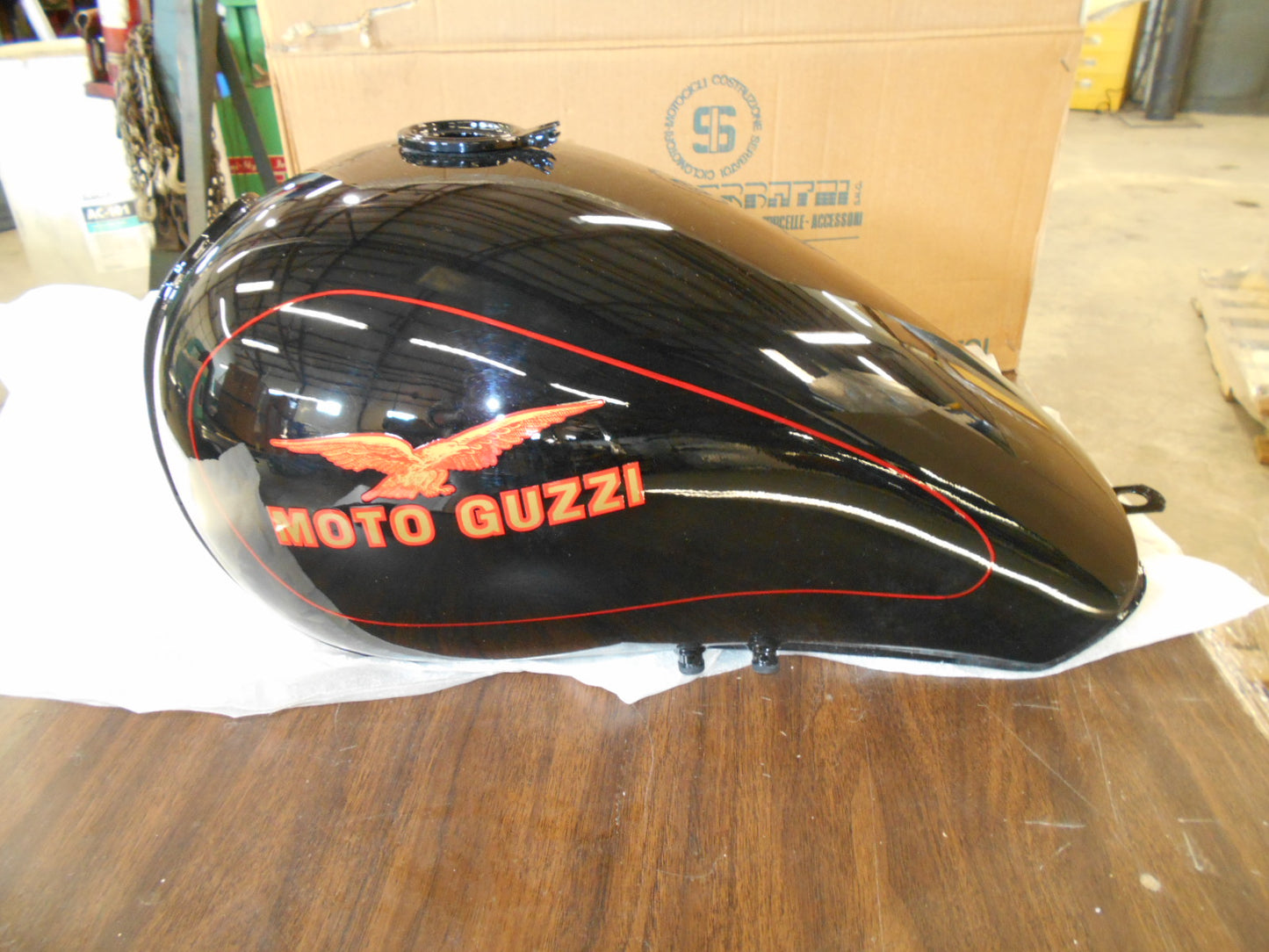 GAS TANK BLACK (#30100261)