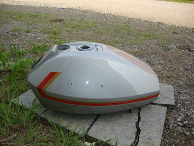 FUEL-TANK-SILVER V65SP (#19100261)
