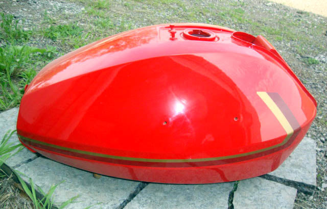 FUEL-TANK RED 19100280 (#19100280)