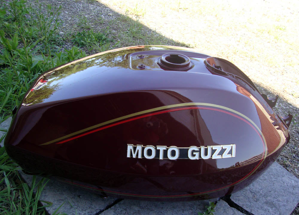 FUEL-TANK --RED CALIFORNIA II 1000 83-86 (#29100202)