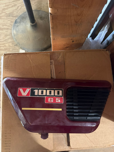 LH COVER MAROON 1000 G5 (#18476306)