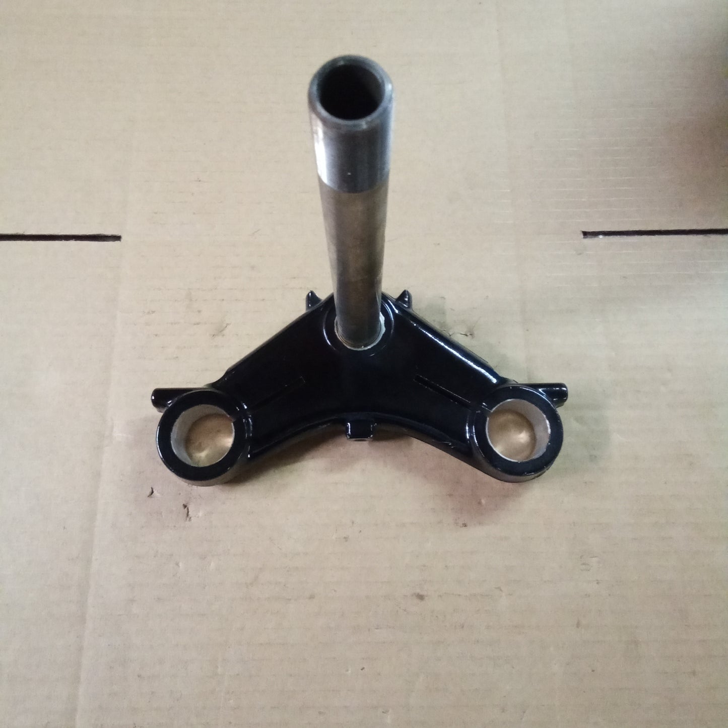 HANDLEBAR BOTTOM PLATE (#62494021)