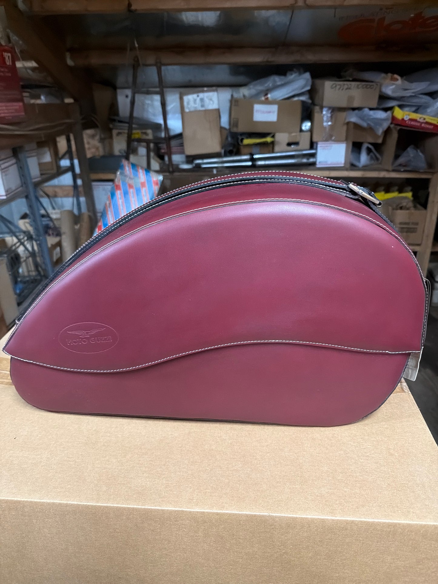 RED LEATHER RH SADDLEBAG (#03482515)