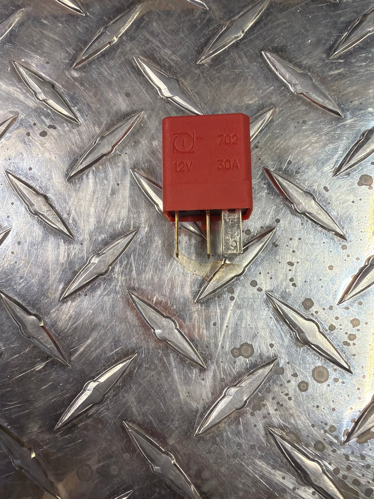 USE 01732560 RELAY (#01732530)