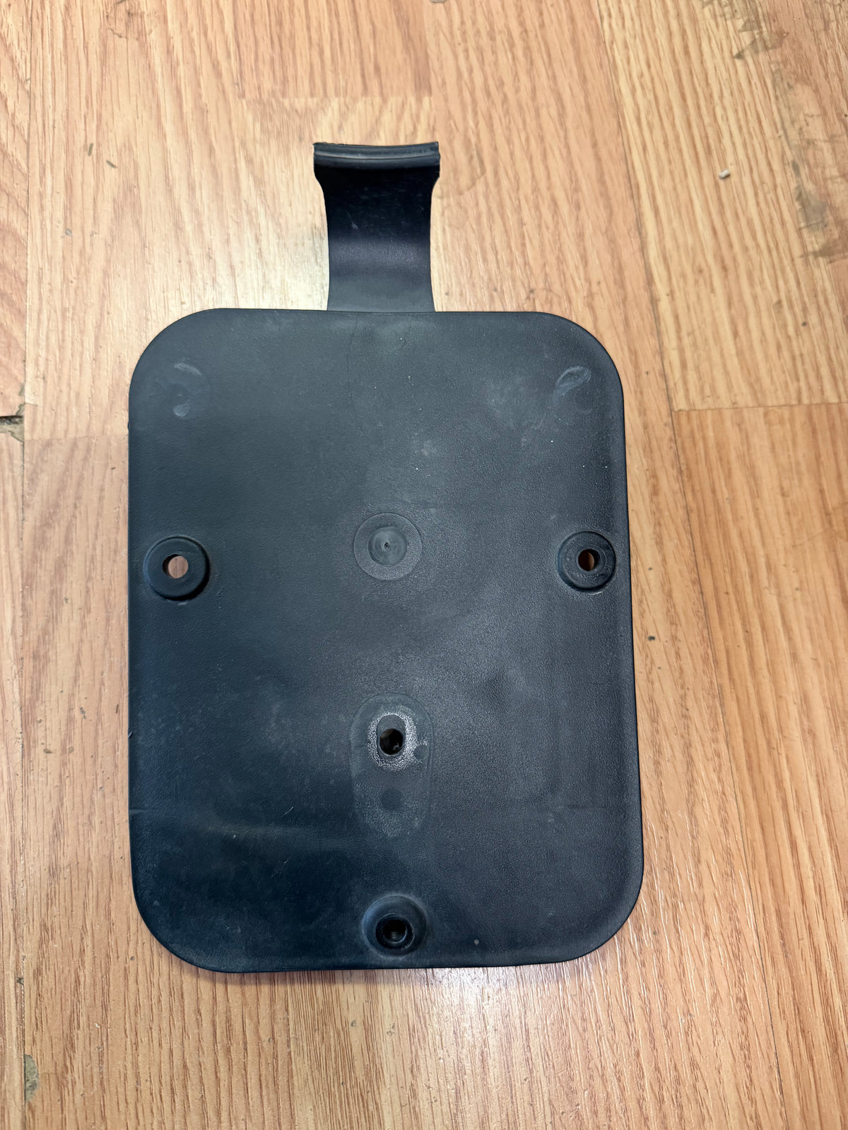 PLATE HOLDER (#978949)
