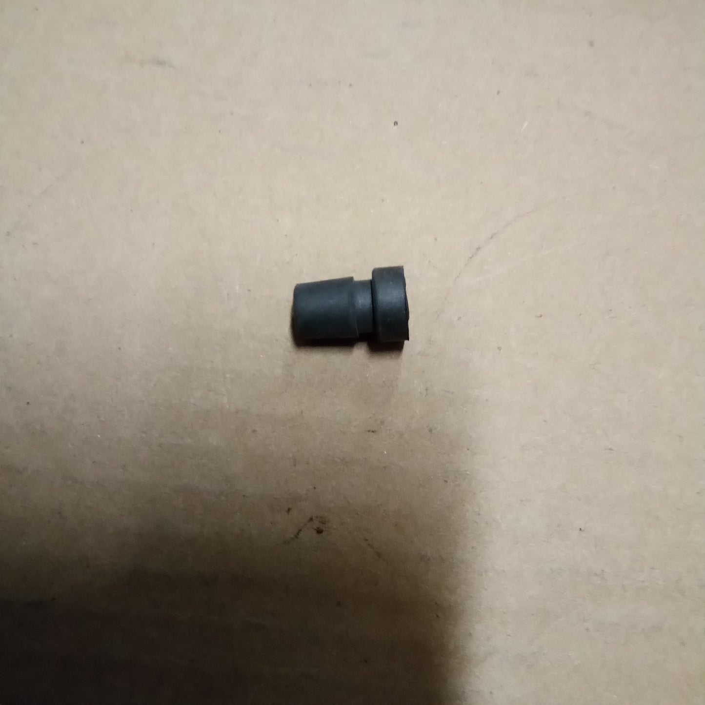 #07 Lampholder (#2768600) USE 02768600
