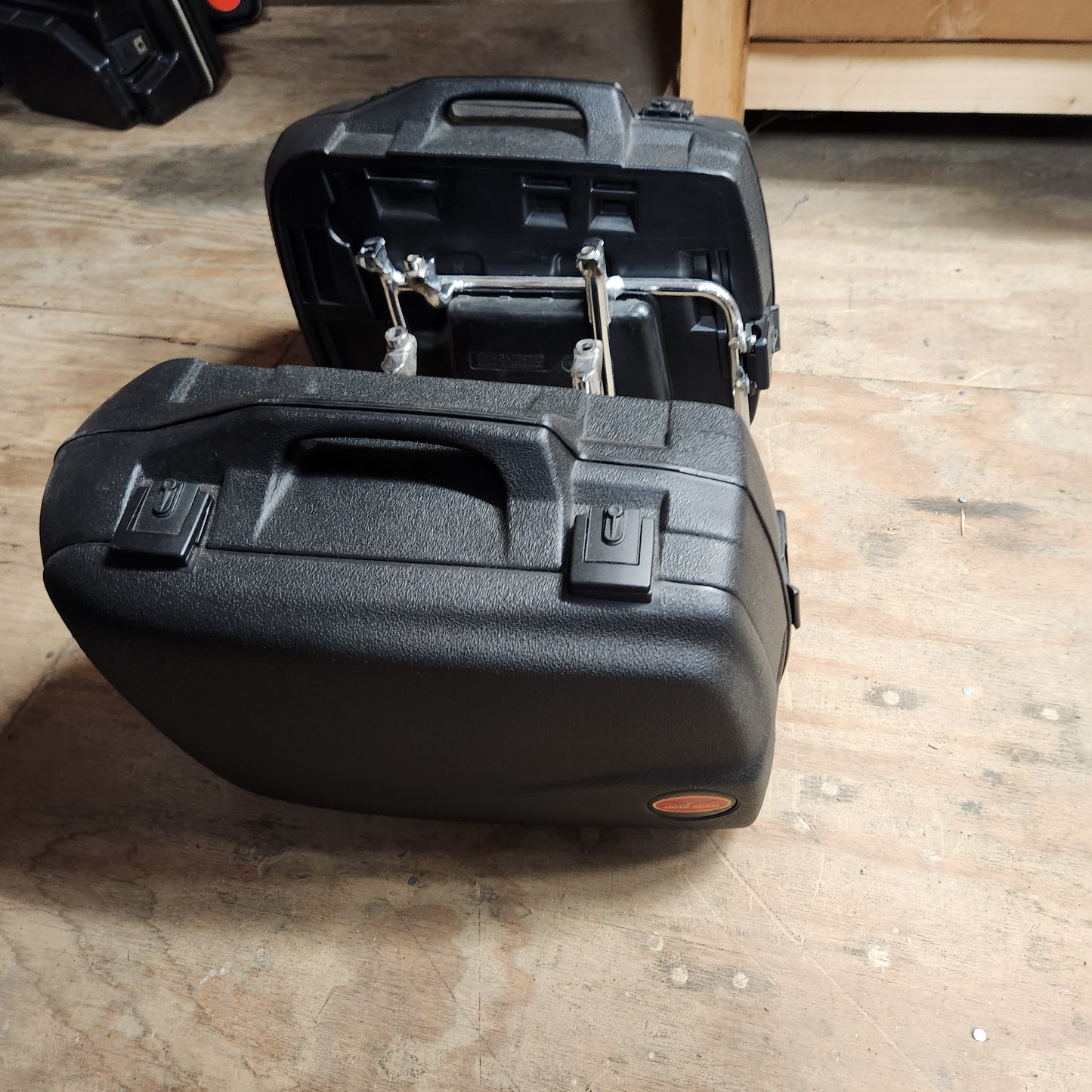 Used 30 LTR HARD BAG KIT=PR W/MOUNTING HARDWARE (#03480051)