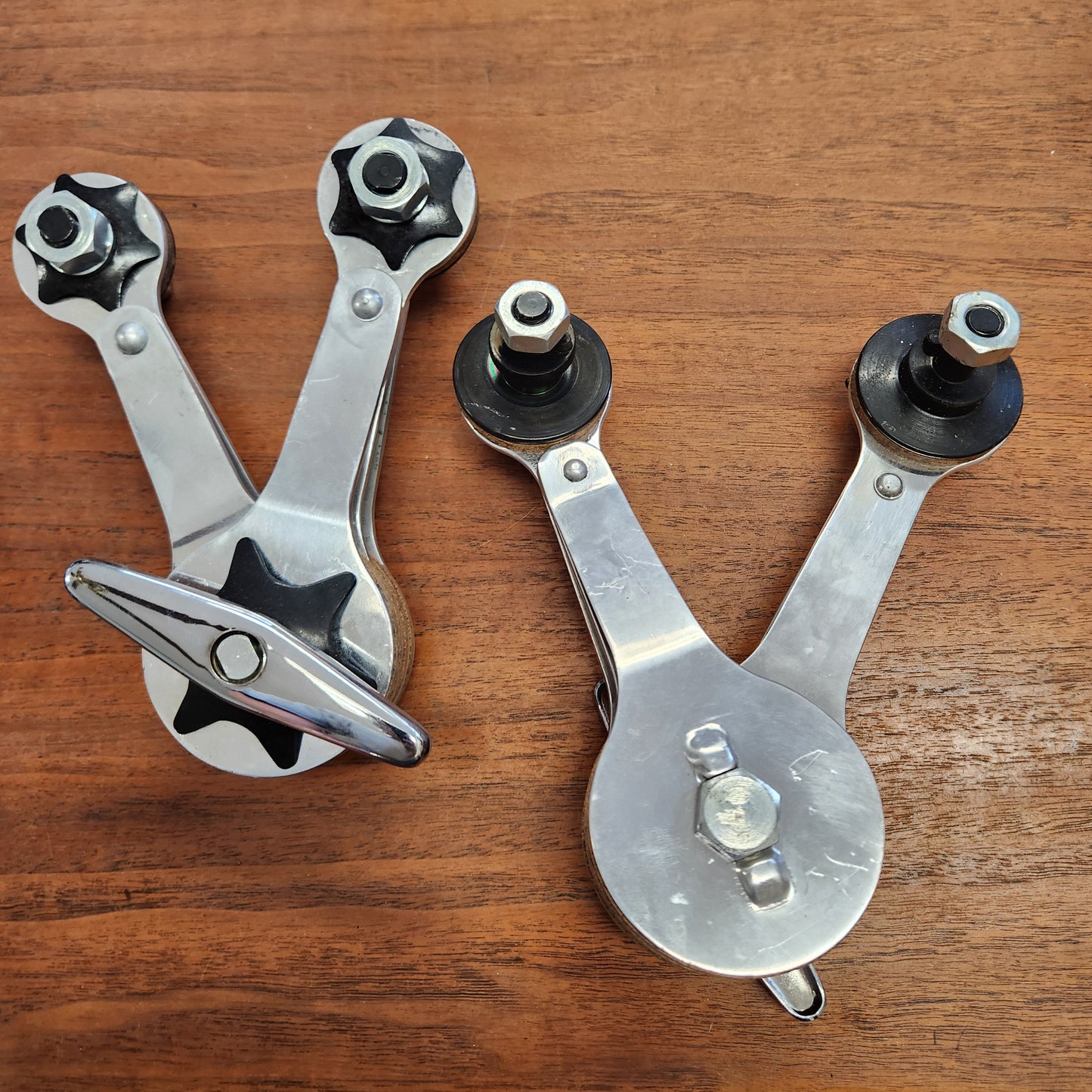 Rear dampeners for bacon slicer guzzi