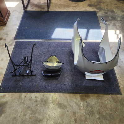 1100 Carb Sport Euro fairing kit.