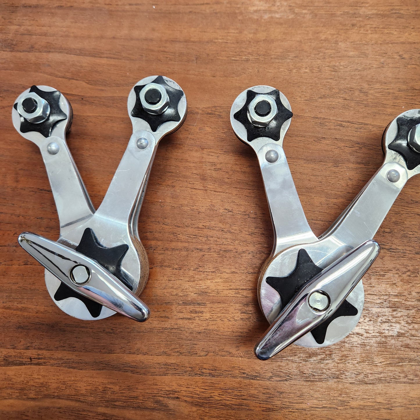 Rear dampeners for bacon slicer guzzi