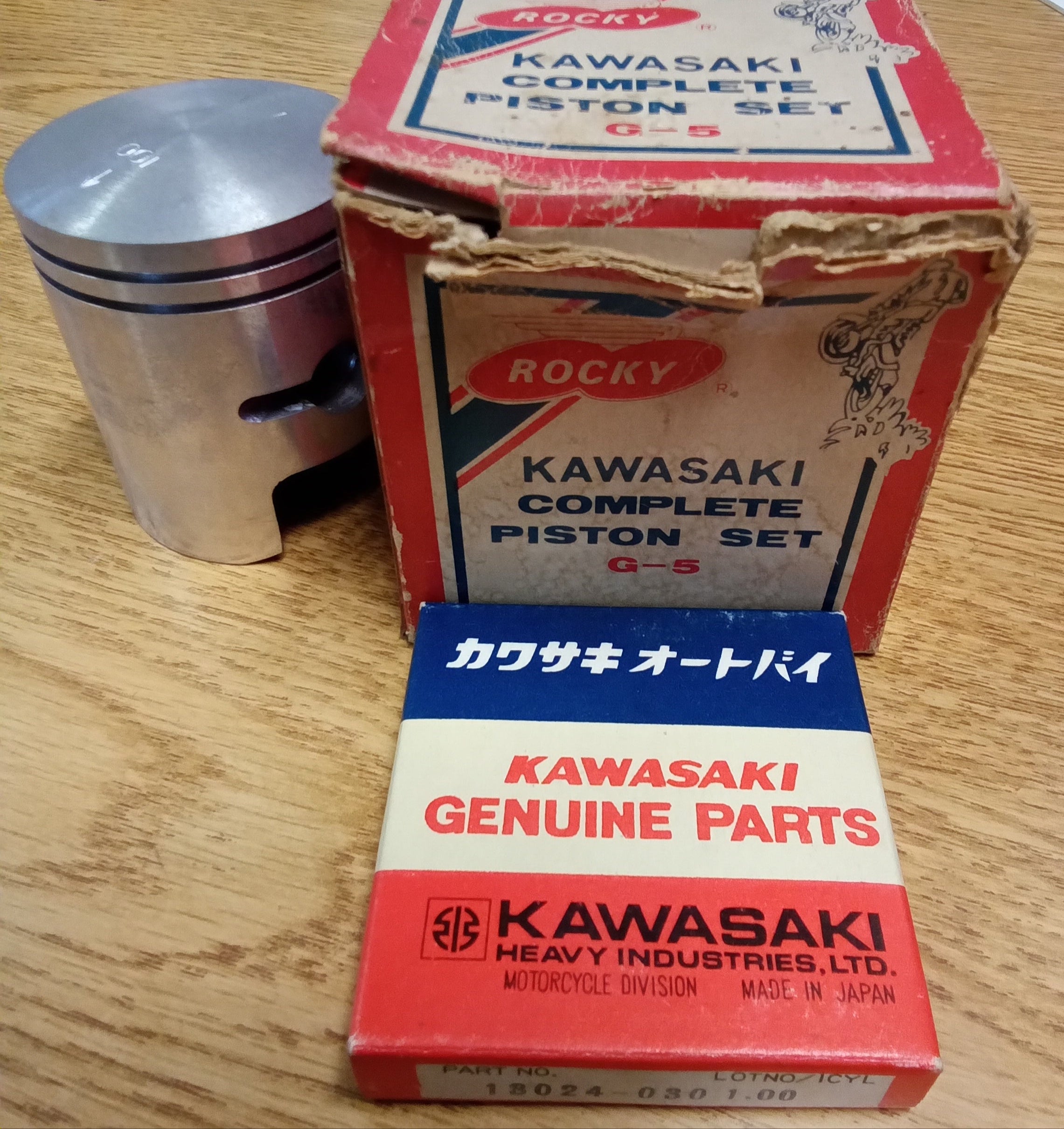 Kawasaki KLF300 Bayou A 1986-1988 Piston 2nd Oversize 13027-1141 NOS Kawasaki KLF300 Bayou A 1986-1988 Piston 2nd Oversize 13027-1141 NOS