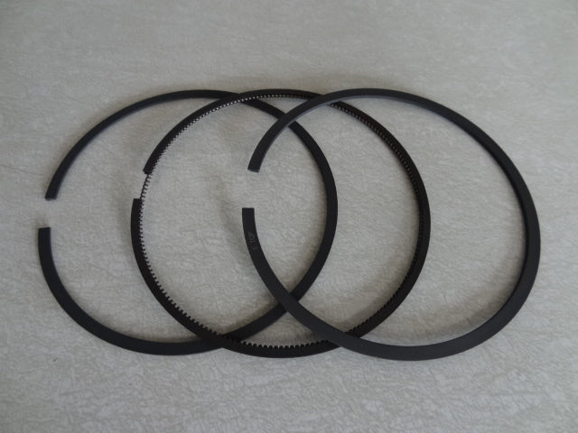 PISTON RING SET (#05060630)