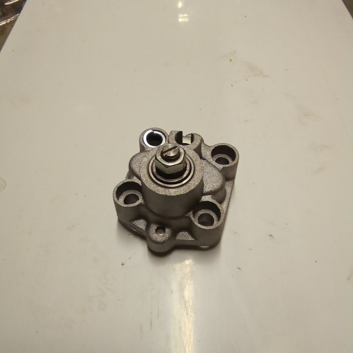 OIL PUMP (#13146400) USE 12146400