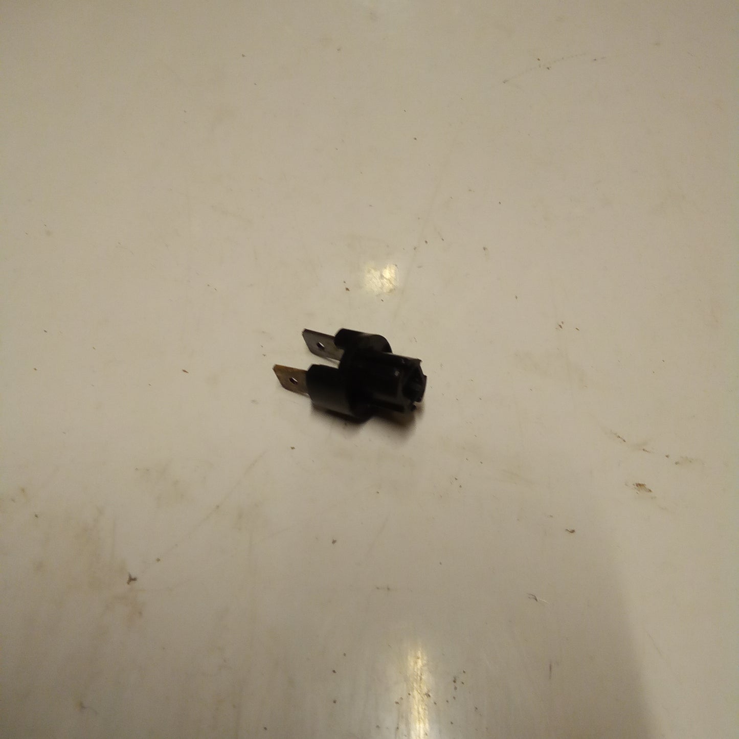 BULB HOLDER (#14768651) USE 14768651A