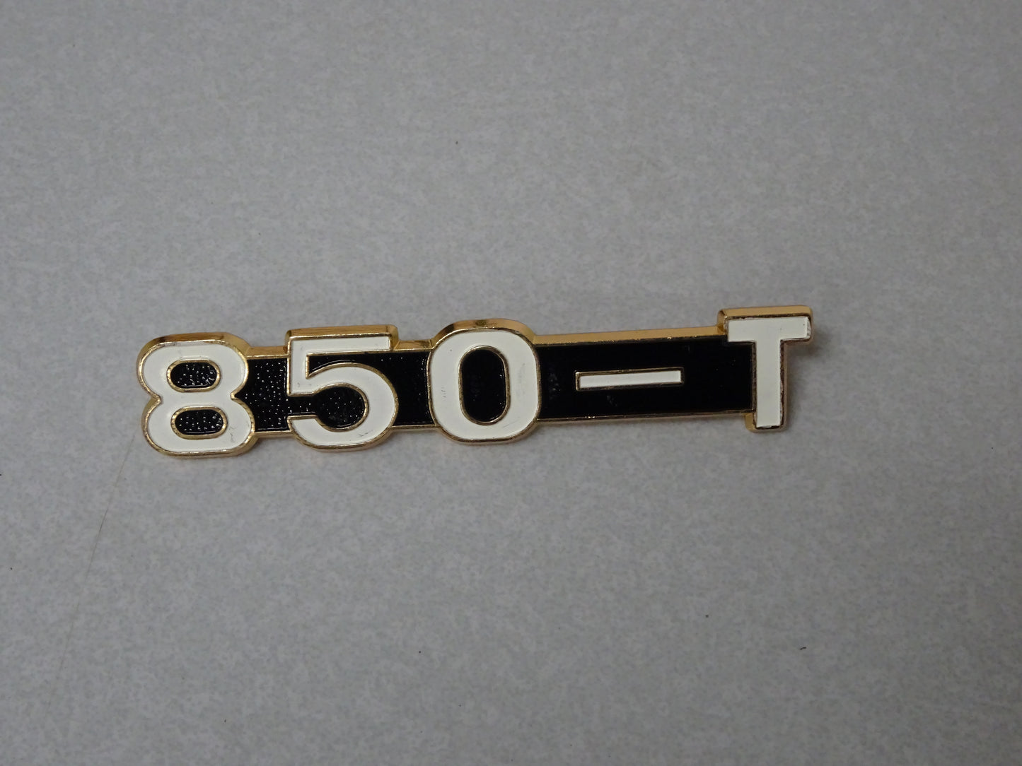 BADGE 850 T (#17922000)