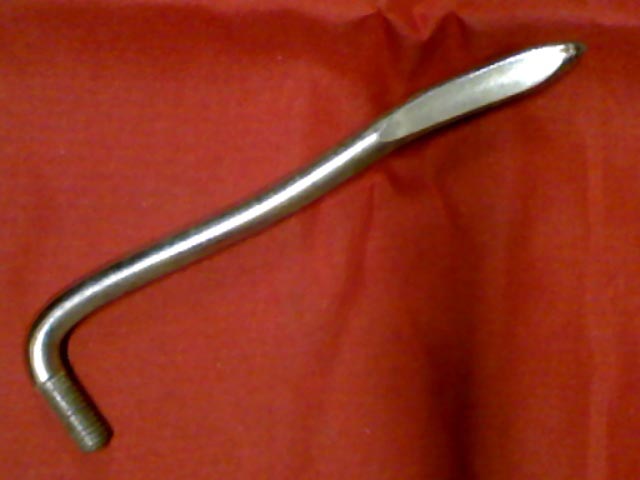 V-700 GAS CAP LEVER (#24105001)