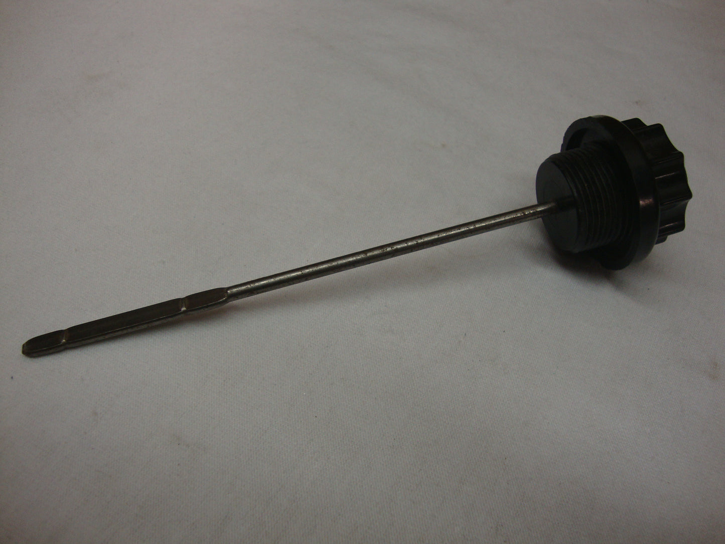 DIPSTICK (#27004985) USE 883826