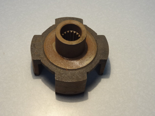 CLUTCH HUB (#55081600)